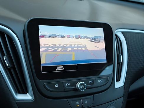 Used 2023 Chevrolet Malibu LT FWD image 17