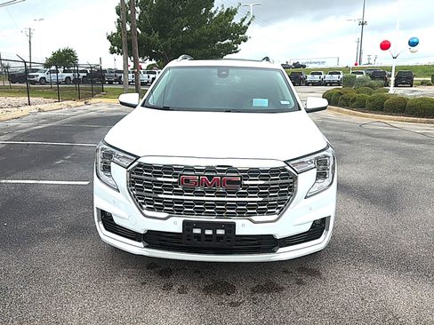 Used 2023 GMC Terrain Denali AWD/4WD image 2