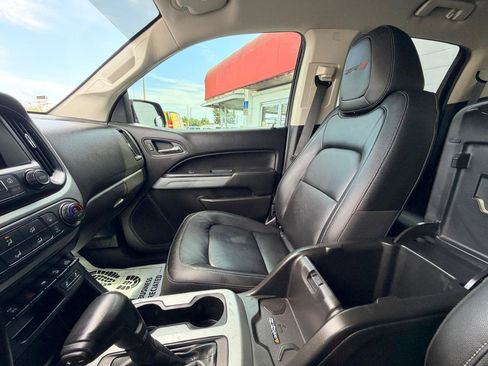Used 2018 Chevrolet Colorado ZR2 w/ LPO, Premium Interior Package AWD/4WD image 40