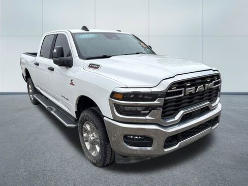 Used 2025 RAM 2500 Big Horn AWD/4WD image 5