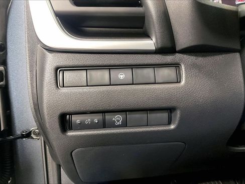 Used 2023 Nissan Rogue SV AWD/4WD image 26