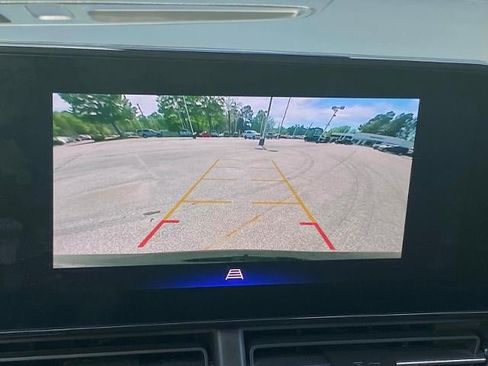 Used 2025 Chevrolet Trax ACTIV w/ Sunroof Package FWD image 18