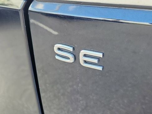 Used 2023 Volkswagen Atlas SE FWD image 6