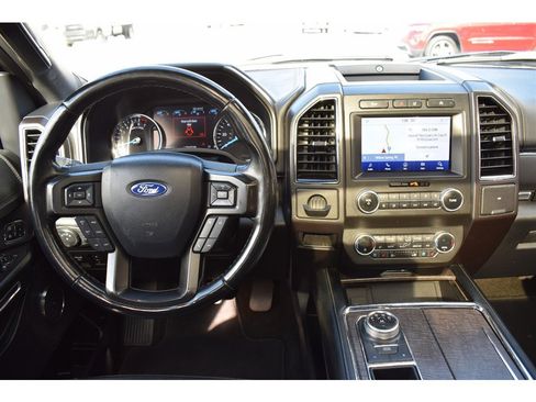 Used 2020 Ford Expedition Limited image 30