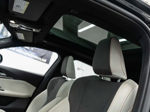 Used 2025 BMW X2 xDrive28i AWD/4WD image 8