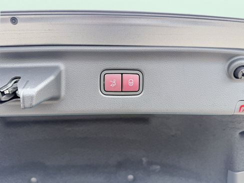 Used 2023 Mercedes-Benz S 580 4MATIC Sedan image 13