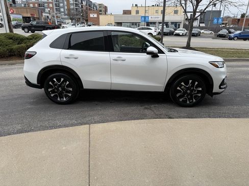 New 2026 Honda HR-V EX-L image 4