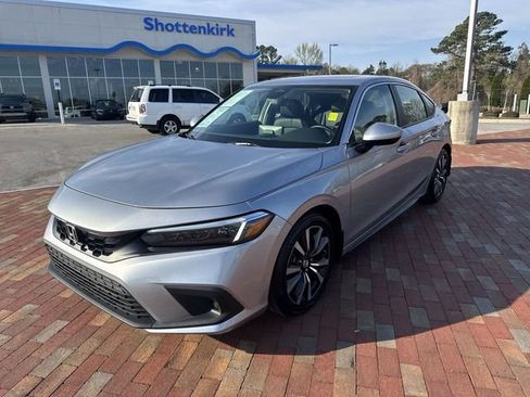 Certified 2024 Honda Civic EX-L image 1