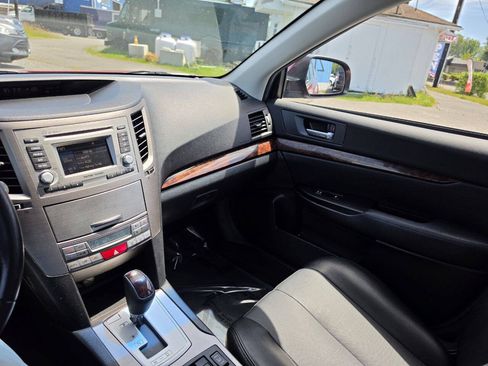 Used 2013 Subaru Legacy 2.5i Limited w/ Popular Pkg 2 AWD/4WD image 21