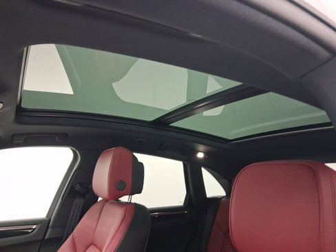 New 2026 Porsche Macan image 28