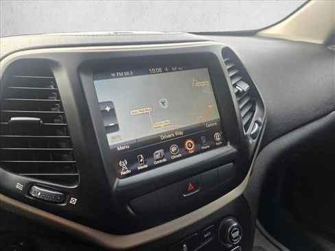 Used 2014 Jeep Cherokee Limited image 20