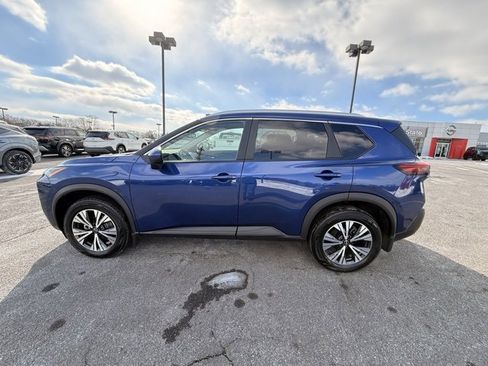 Certified 2023 Nissan Rogue SV w/ SV Premium B Package image 8