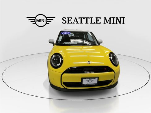 Certified 2025 MINI Cooper S image 3