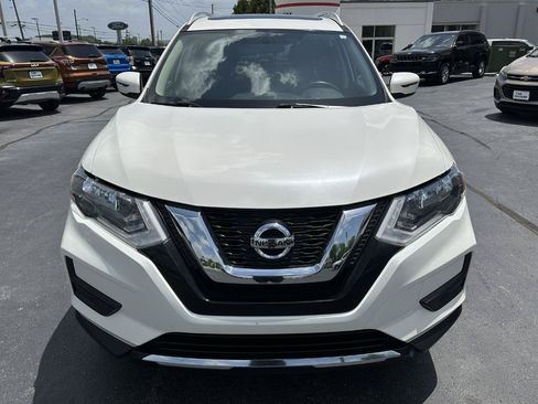 Used 2017 Nissan Rogue SV AWD/4WD image 6
