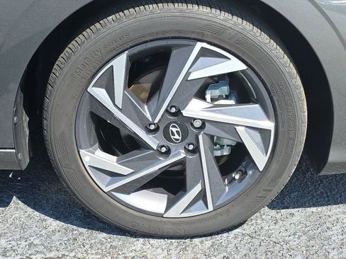 Certified 2025 Hyundai Elantra Sport w/ Cargo Package image 22