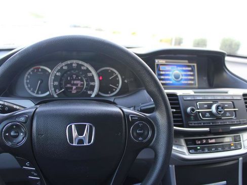 Used 2015 Honda Accord LX image 30