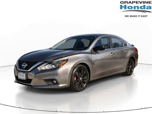 Used 2017 Nissan Altima 2.5 SR w/ Midnight Edition Package image 1