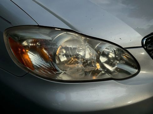 Used 2005 Toyota Corolla LE image 11