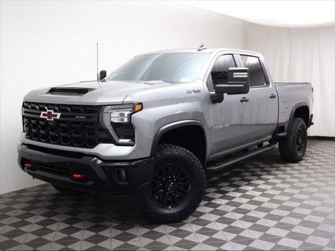 Certified 2025 Chevrolet Silverado 2500 ZR2 w/ Technology Package AWD/4WD image 1