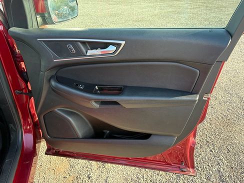 Used 2017 Ford Edge SEL w/ Equipment Group 201A AWD/4WD image 34