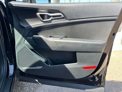 New 2026 Kia Sportage LX FWD image 23
