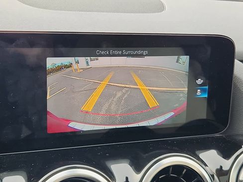 Used 2022 Mercedes-Benz GLA 250 4MATIC image 15