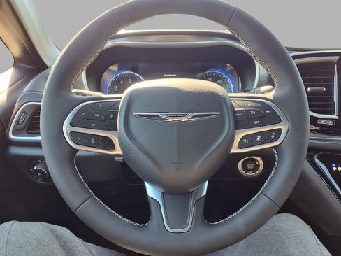 New 2026 Chrysler Pacifica Select image 13