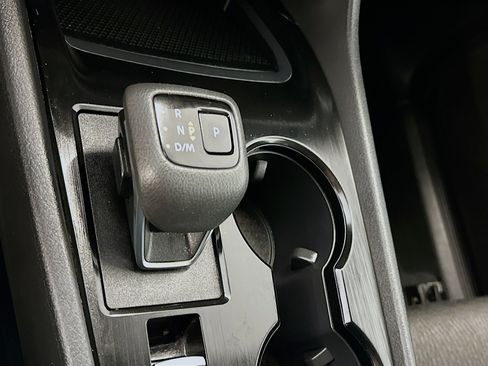 Used 2025 Nissan Rogue SV image 24