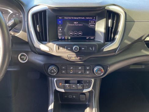 Used 2022 GMC Terrain SLE w/ Elevation Edition AWD/4WD image 24