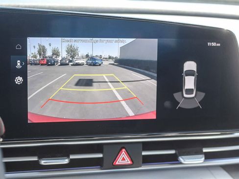 Certified 2023 Hyundai Elantra Limited image 34