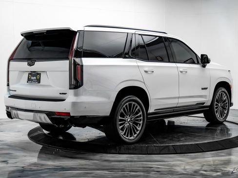 Used 2023 Cadillac Escalade V image 13
