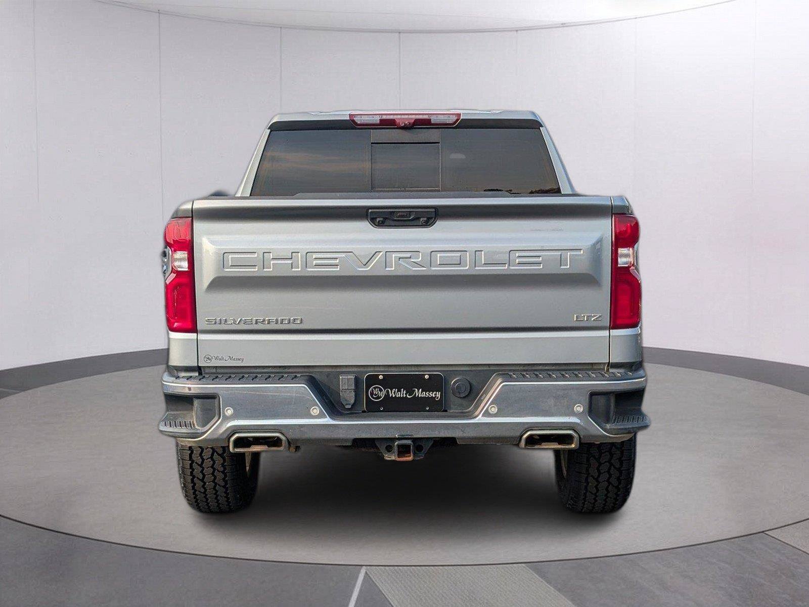 Used 2024 Chevrolet Silverado 1500 LTZ AWD/4WD image 4