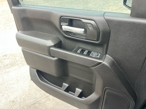 Used 2024 Chevrolet Silverado 2500 Custom w/ Custom Value Package image 31