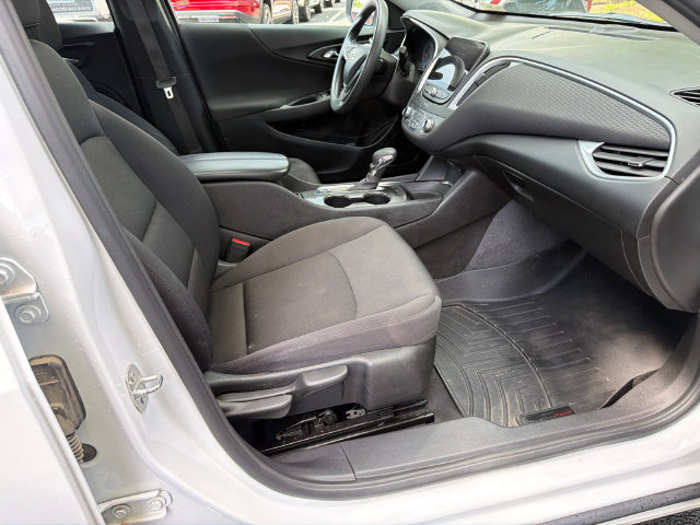 Used 2022 Chevrolet Malibu LT FWD image 13