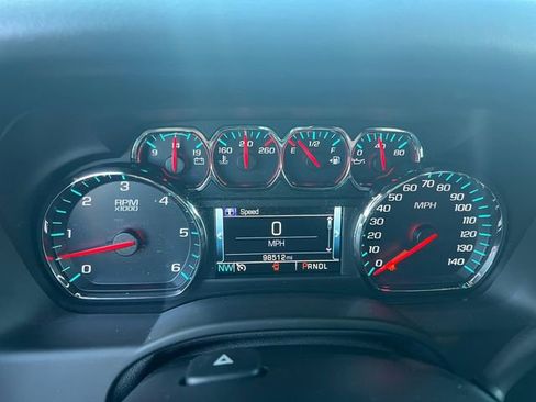 Used 2018 Chevrolet Tahoe LT w/ Luxury Package image 14