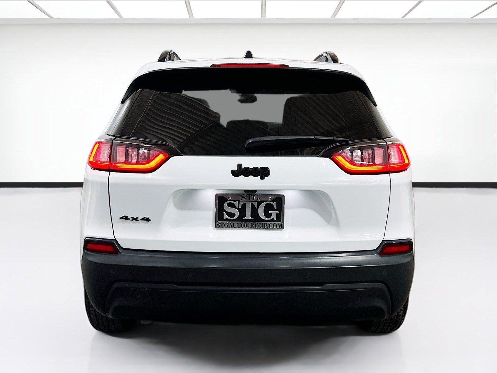 Used 2023 Jeep Cherokee Altitude Lux AWD/4WD image 5