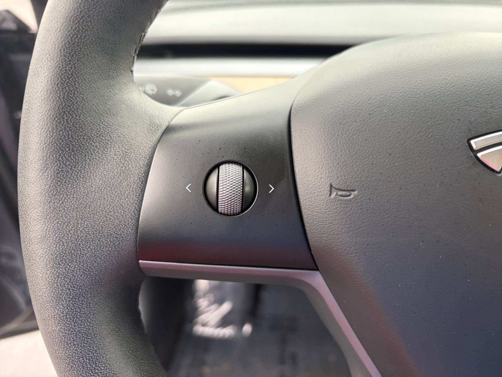 Used 2023 Tesla Model 3 Standard Range RWD image 14