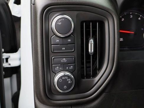 Certified 2024 GMC Sierra 2500 Pro w/ Convenience Package image 7