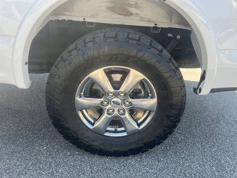 Used 2019 Ford F150 Lariat w/ FX4 Off-Road Package image 28