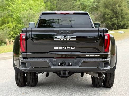 New 2026 GMC Sierra 3500 Denali Ultimate AWD/4WD image 12