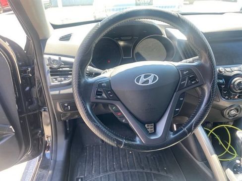Used 2013 Hyundai Veloster Turbo FWD image 10