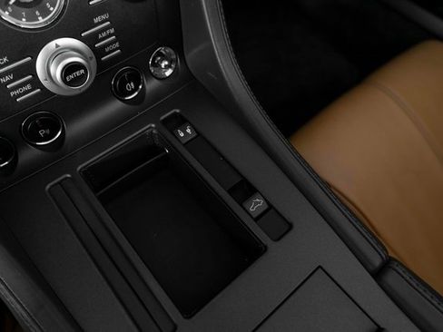 Used 2010 Aston Martin V8 Vantage Roadster image 22