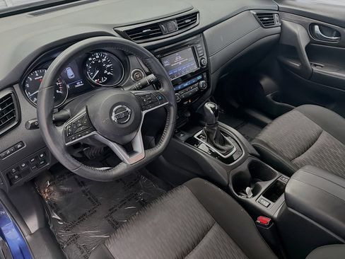 Used 2019 Nissan Rogue SV w/ Premium Package image 7