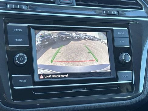 Used 2023 Volkswagen Tiguan S image 11