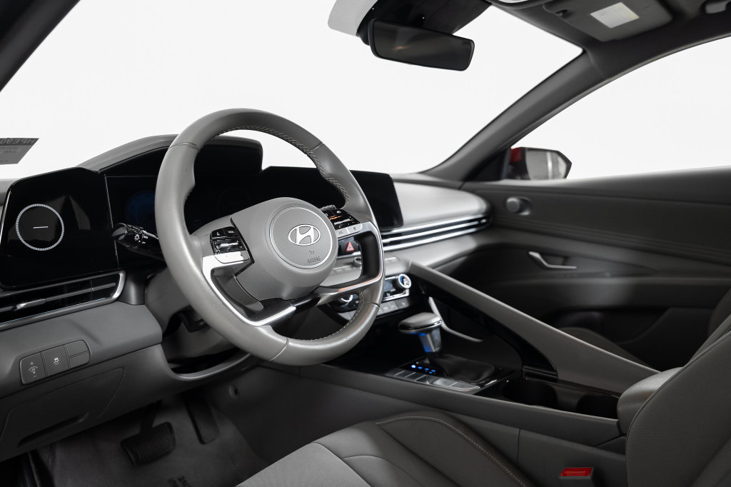 Certified 2025 Hyundai Elantra SEL FWD image 26