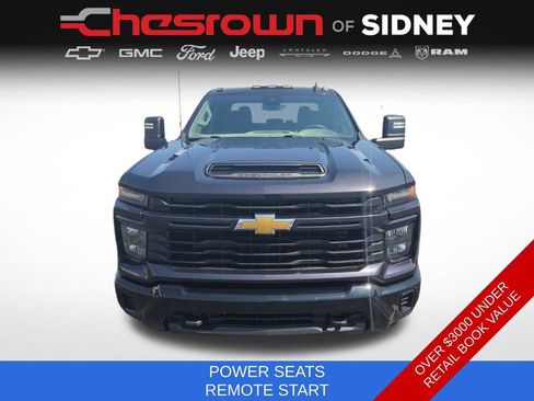 Used 2024 Chevrolet Silverado 2500 Custom w/ Custom Value Package AWD/4WD image 2