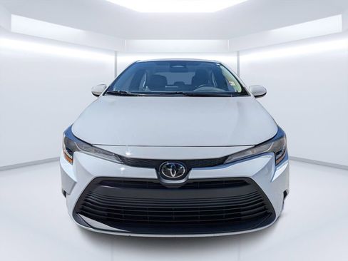 Used 2023 Toyota Corolla LE FWD image 8