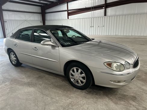 Used 2005 Buick LaCrosse CXL w/ Chrome Appearance Package image 7