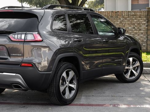 Used 2022 Jeep Cherokee Limited image 17