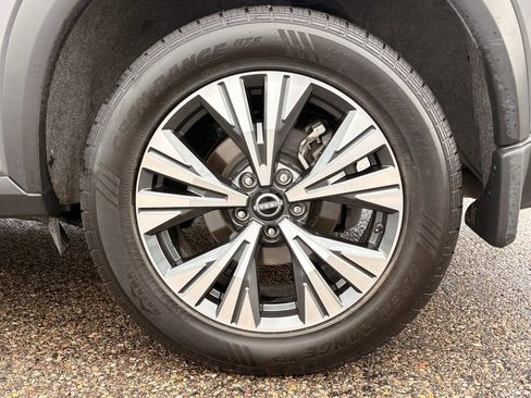 Certified 2023 Nissan Rogue SV image 9